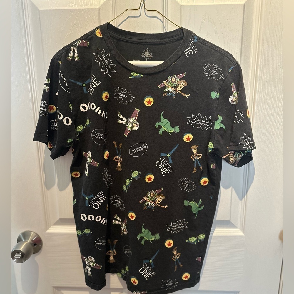 Disney Toy Story Buzz Lightyear Woody
Womens small Short Sleeve Graphic T Shirt